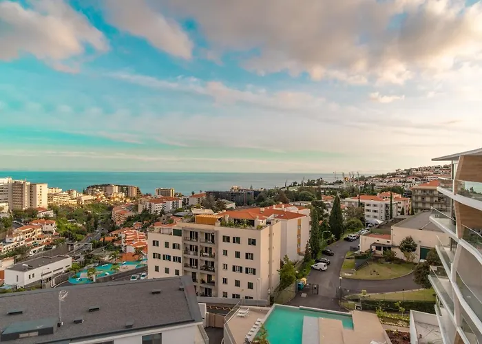 The Place דירה *